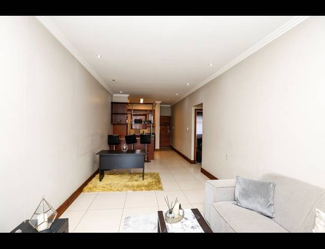 2 BEDROOM APARTMENT FOR SALE IN UMHLANGA RIDGE
